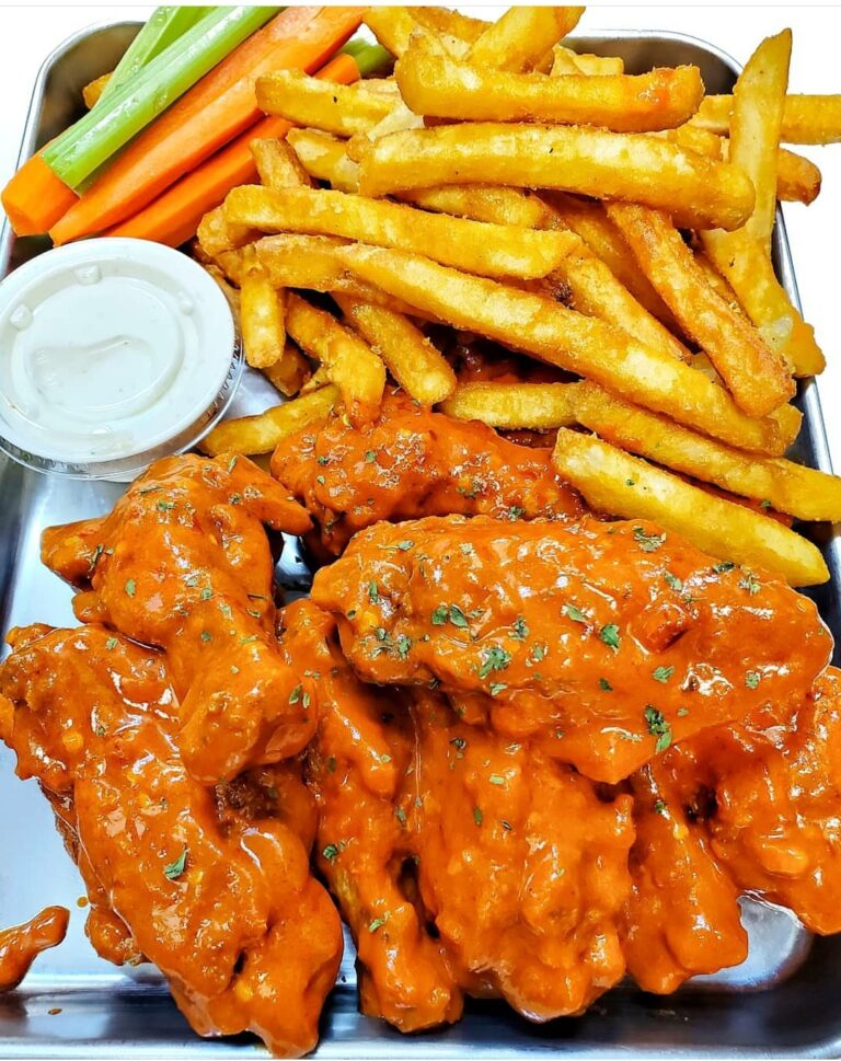 (#16) 10 Wings + Fries + 20oz Soda – Napoli Pizzeria